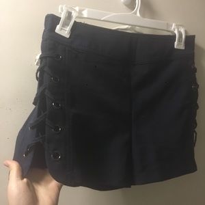 Navy shorts with lace-up sides